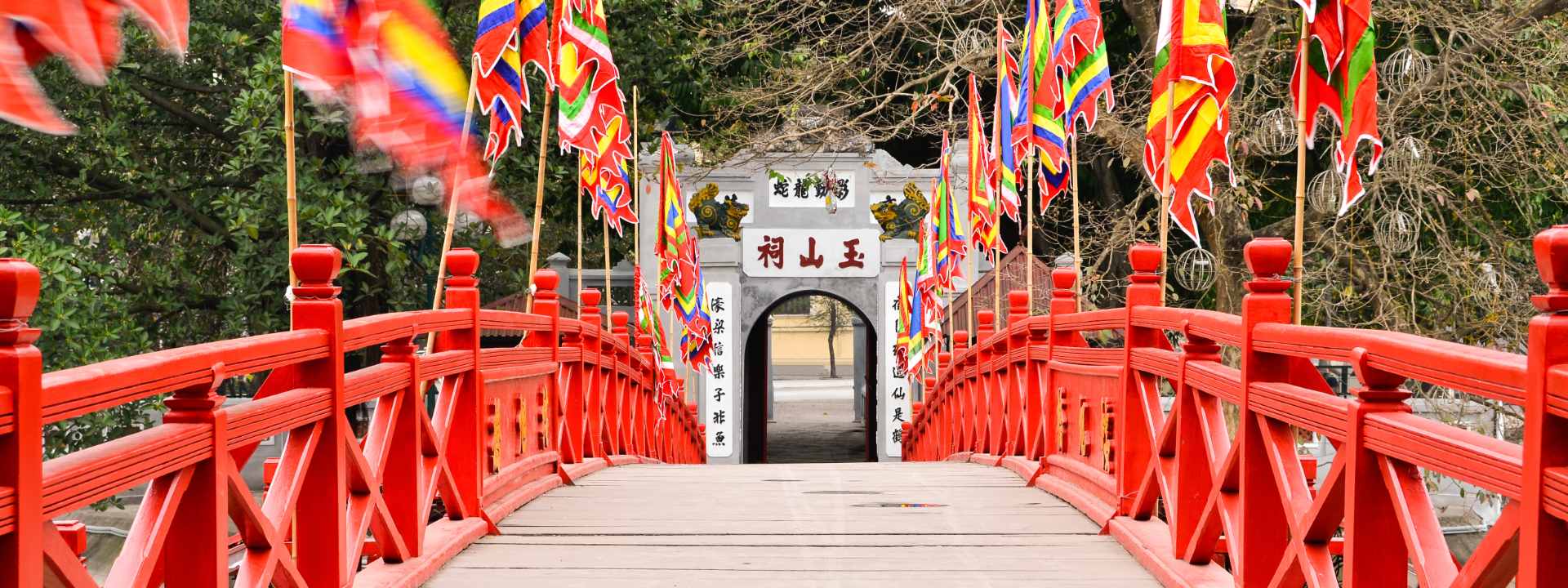 Discover old and new capitals Hoa Lu and Hanoi, Stay, Dine, Cruise, Explore A Masterpiece in The Natural Wonder Lan Ha Bay with Heritage Binh Chuan Cat Ba Archipelago 5 days