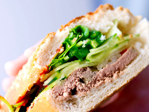 TRAVEL TO VIETNAM – READY TO TRY “BANH MI” VIETNAMESE SANDWICHES