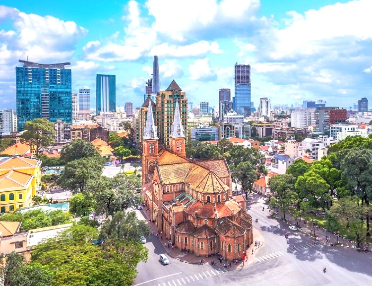 Dong Khoi Street – The Bustling Bazaar In The Heart Of Saigon