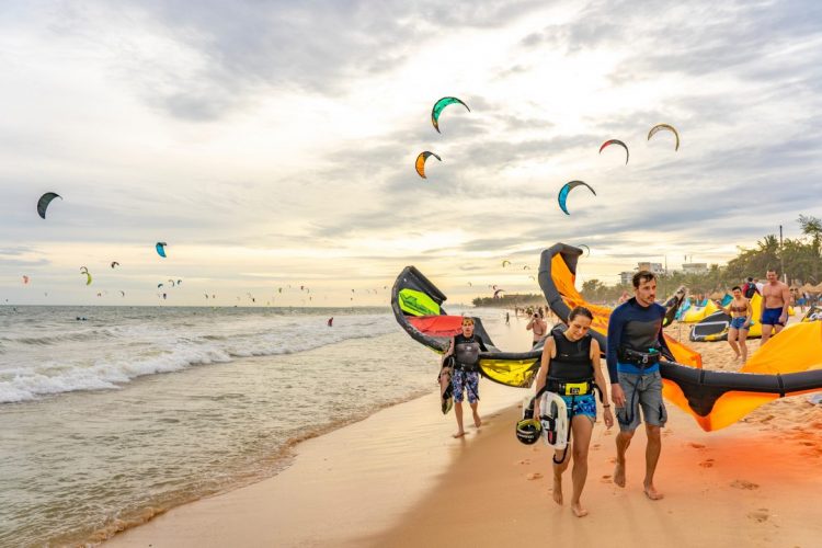 How To Do Windsufring In Mui Ne, Phan Thiet