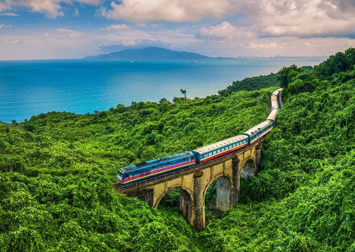 Trains in Vietnam: Discover the 5 Best Scenic Routes